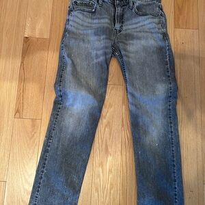 Classic Denim Levi’s Jeans Dark wash
